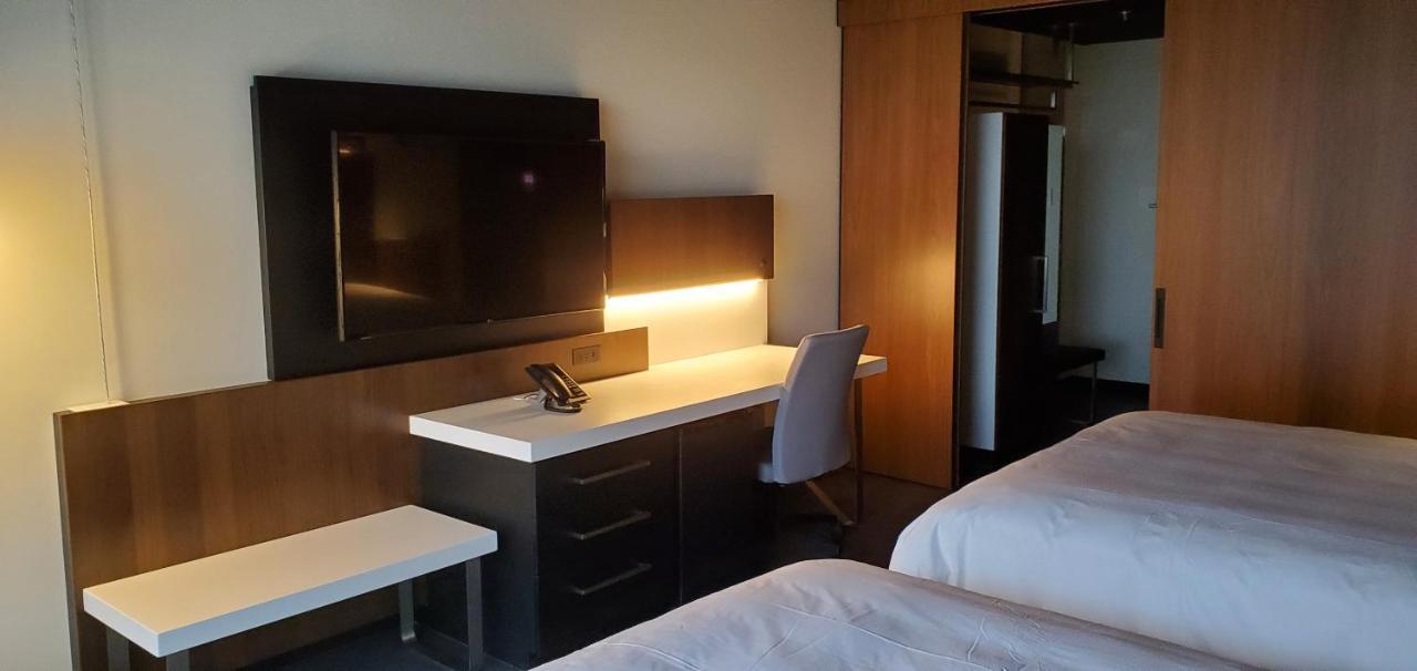 Grand Times Hotel Laval - Centropolis エクステリア 写真