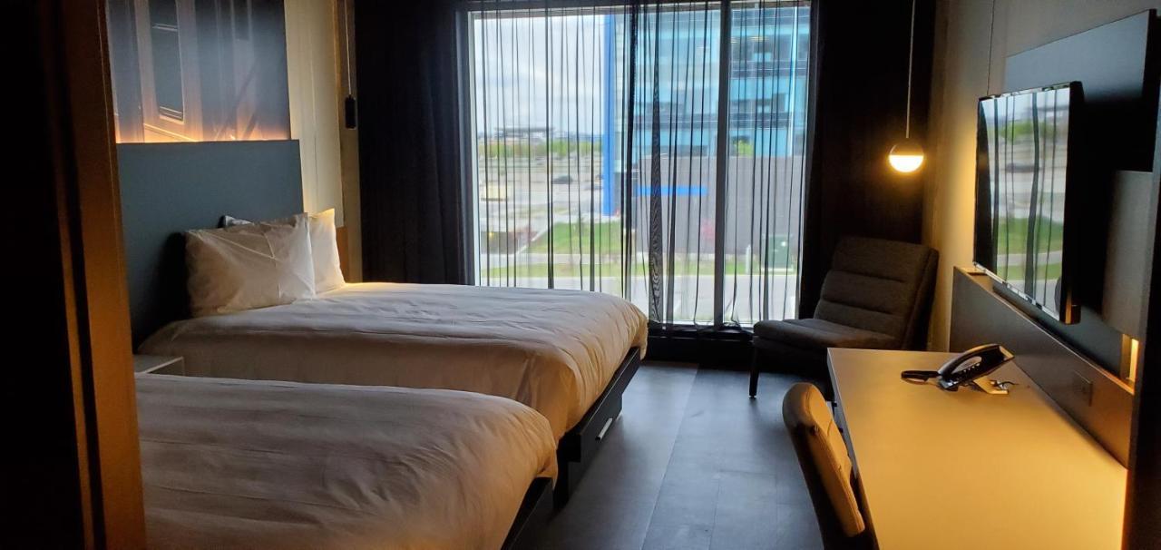 Grand Times Hotel Laval - Centropolis エクステリア 写真